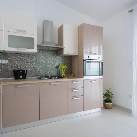 In Seget Donji With Terrace * Τρογκίρ