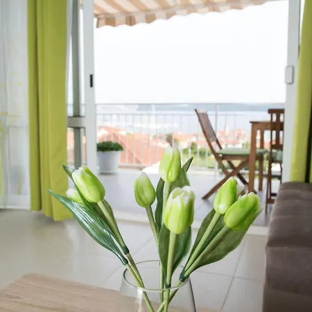Apartamento In Seget Donji With Terrace
