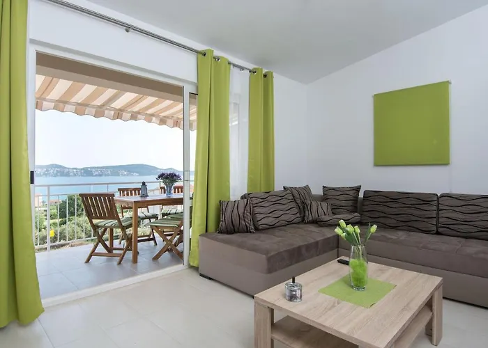 Апартаменты In Seget Donji With Terrace