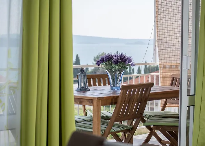 Апартаменты In Seget Donji With Terrace *