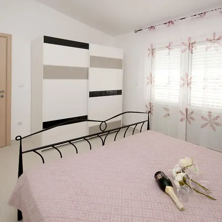 In Seget Donji With Terrace * تروغير