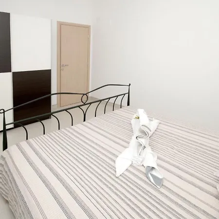 In Seget Donji With Terrace شقة تروغير