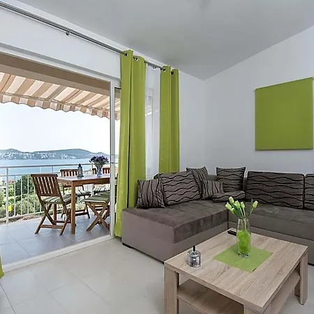 In Seget Donji With Terrace Apartamento *