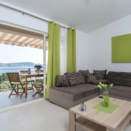 Apartament In Seget Donji With Terrace