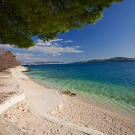 In Seget Donji With Terrace Apartament *